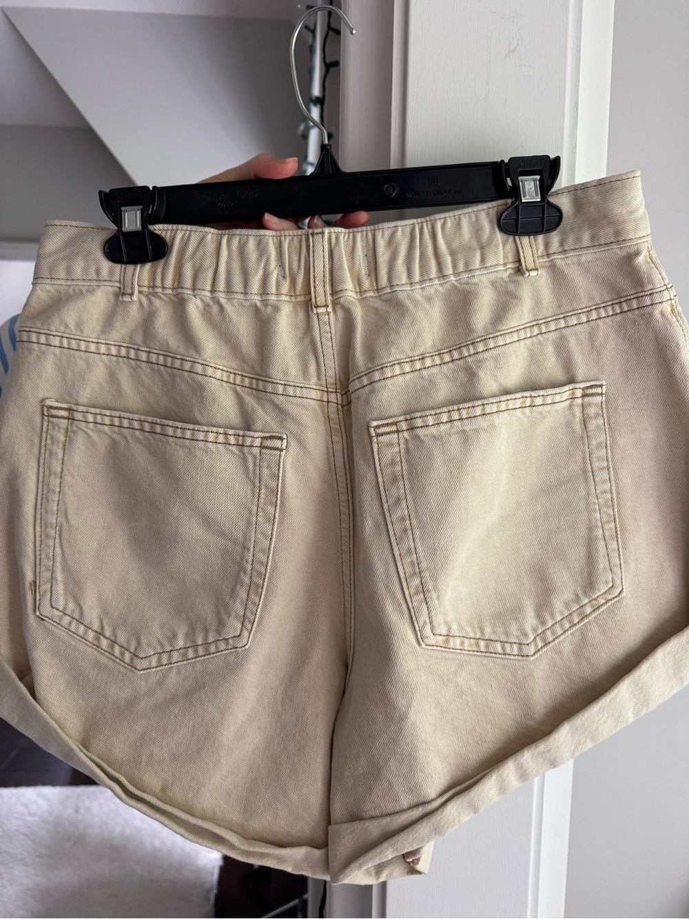 Free people Khaki shorts (never worn)